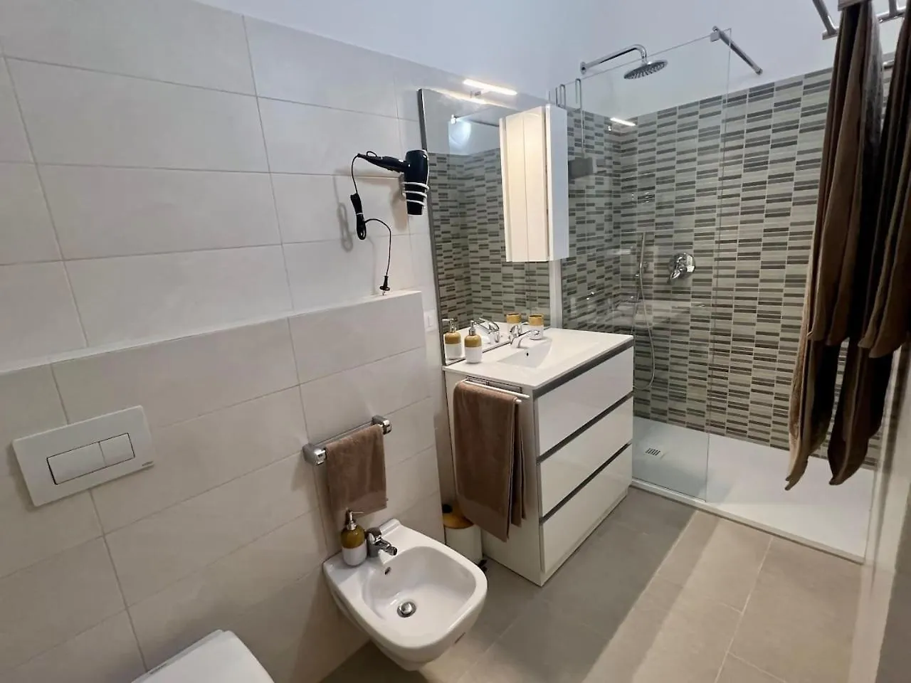 Blue'S Place - Vicino Stazione Chiasso Como