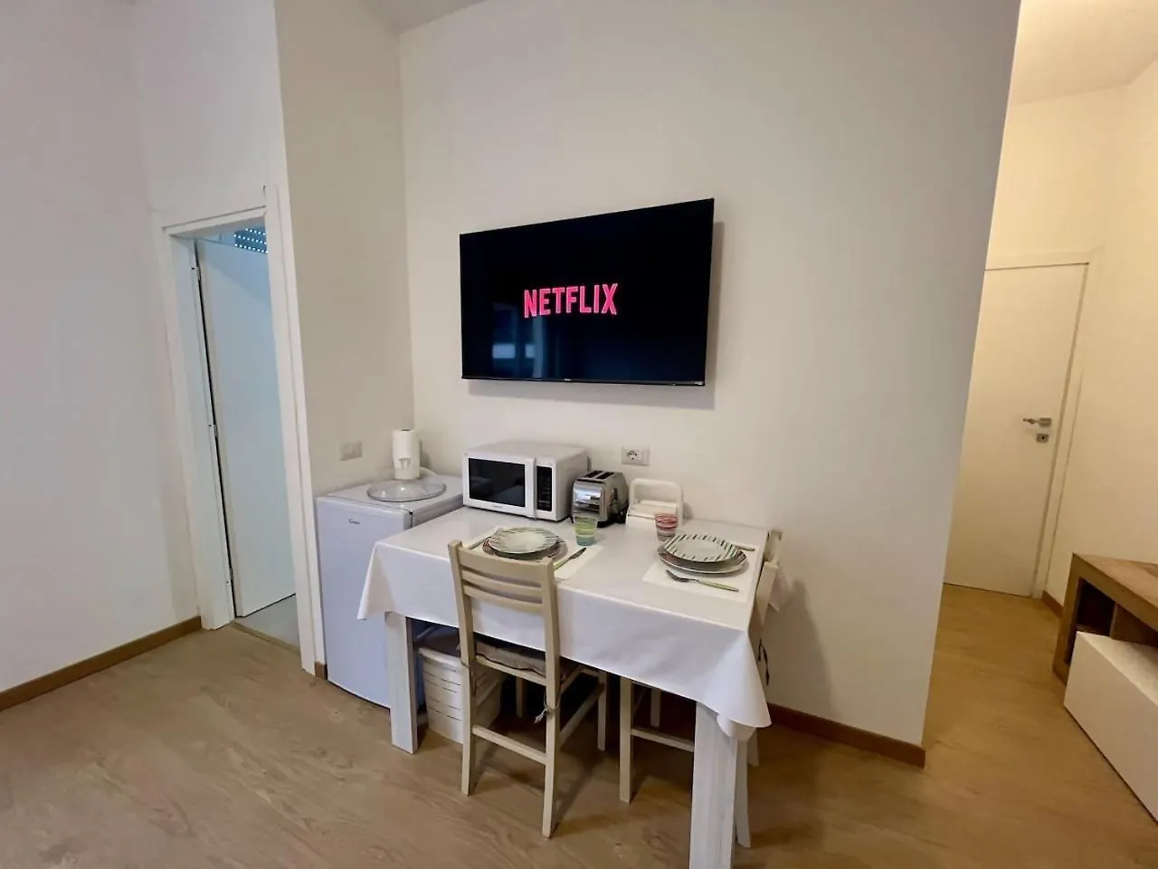 Apartment Blue'S Place - Vicino Stazione Chiasso Como Italy