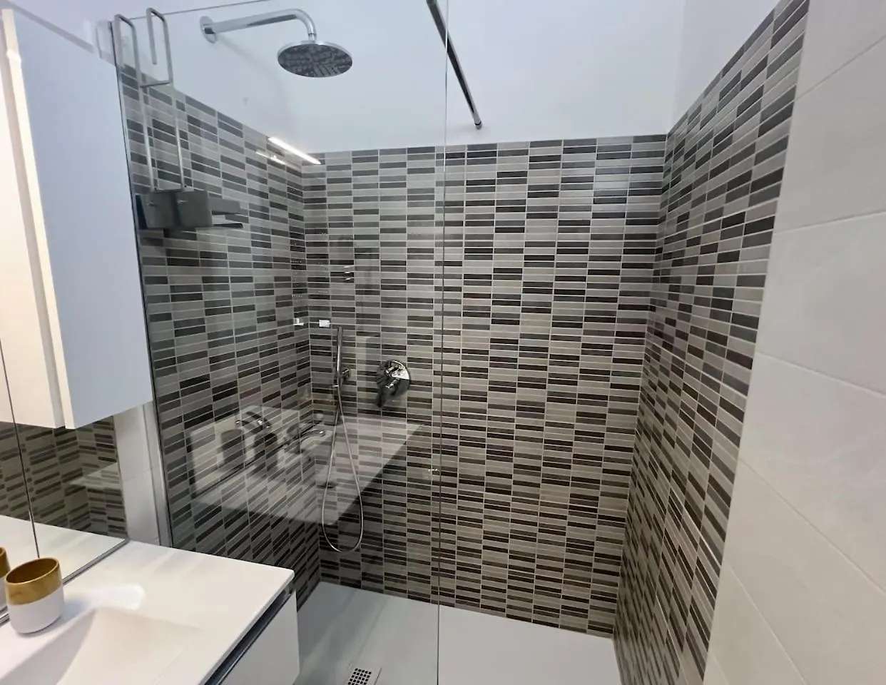 Apartment Blue'S Place - Vicino Stazione Chiasso Como