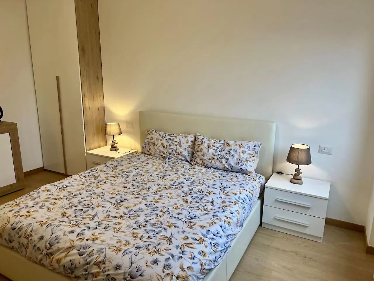 Blue'S Place - Vicino Stazione Chiasso Como 0*,