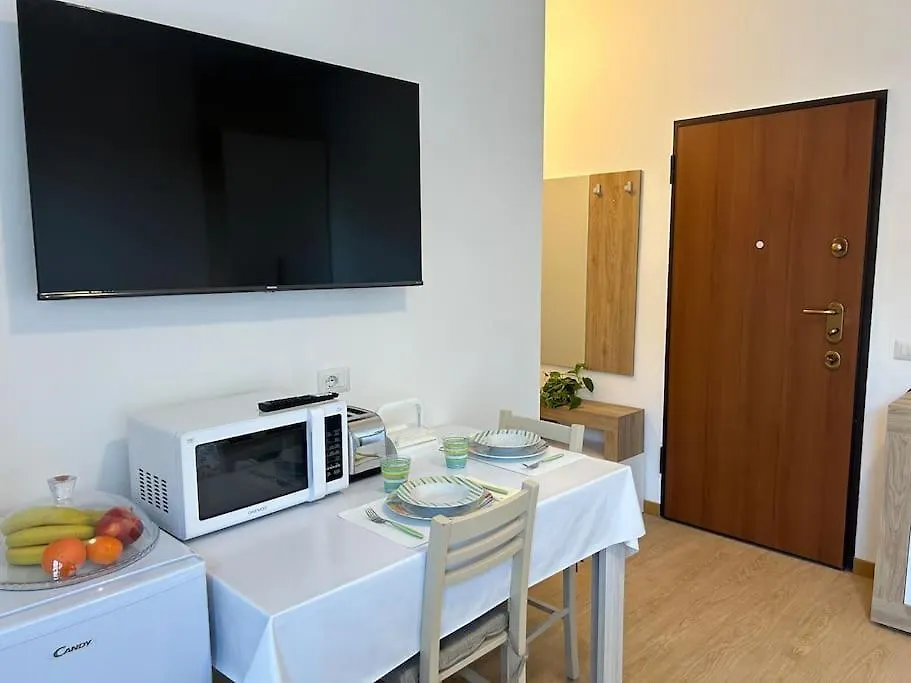 Apartment Blue'S Place - Vicino Stazione Chiasso Como